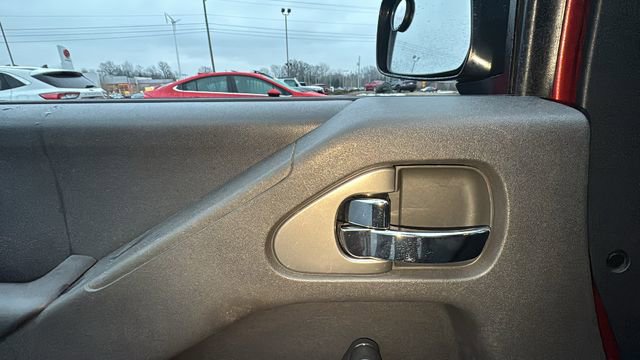 Used 2018 Nissan Frontier S image 10