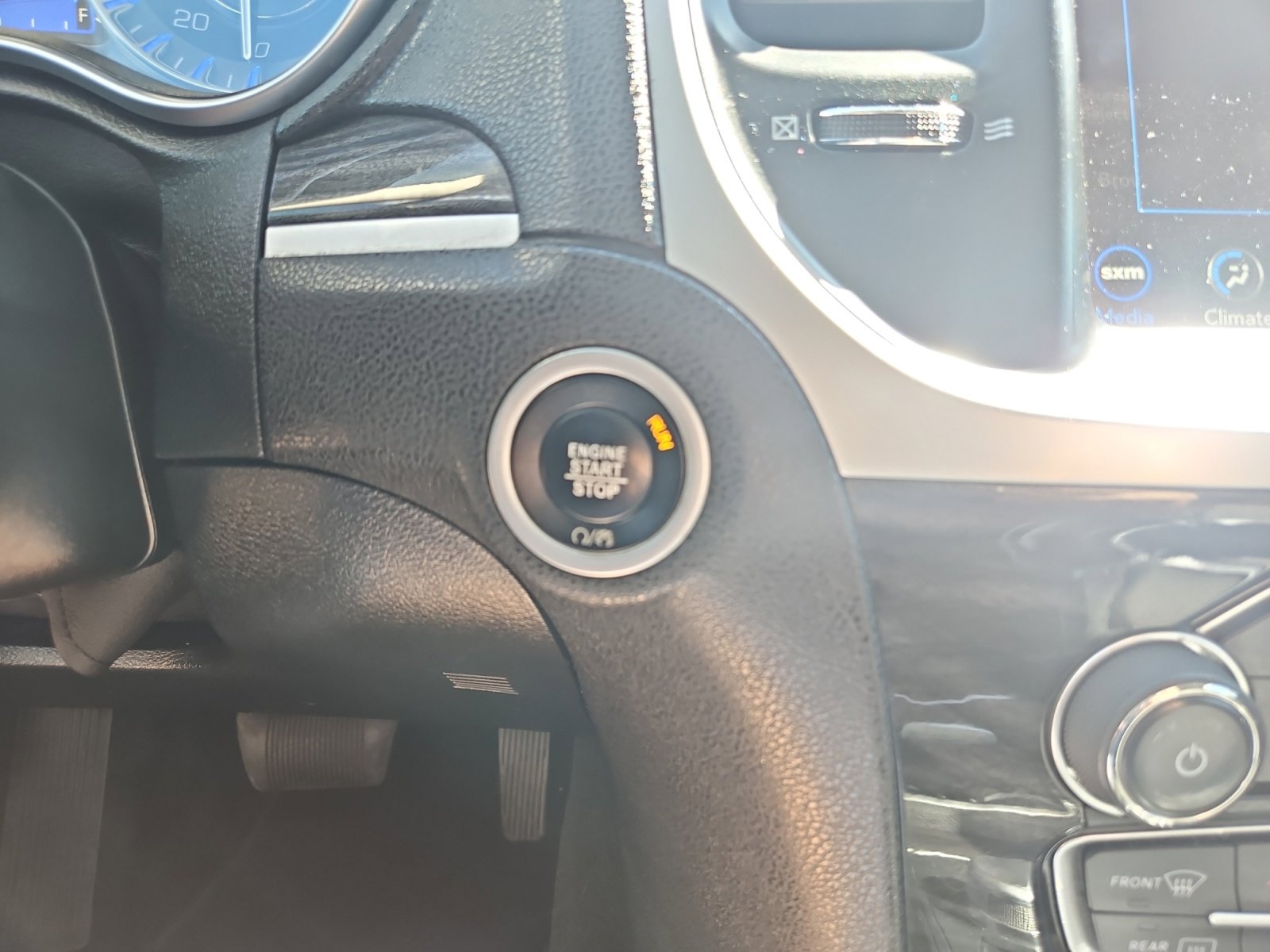 Used 2022 Chrysler 300 Touring w/ Sport Appearance Package image 30