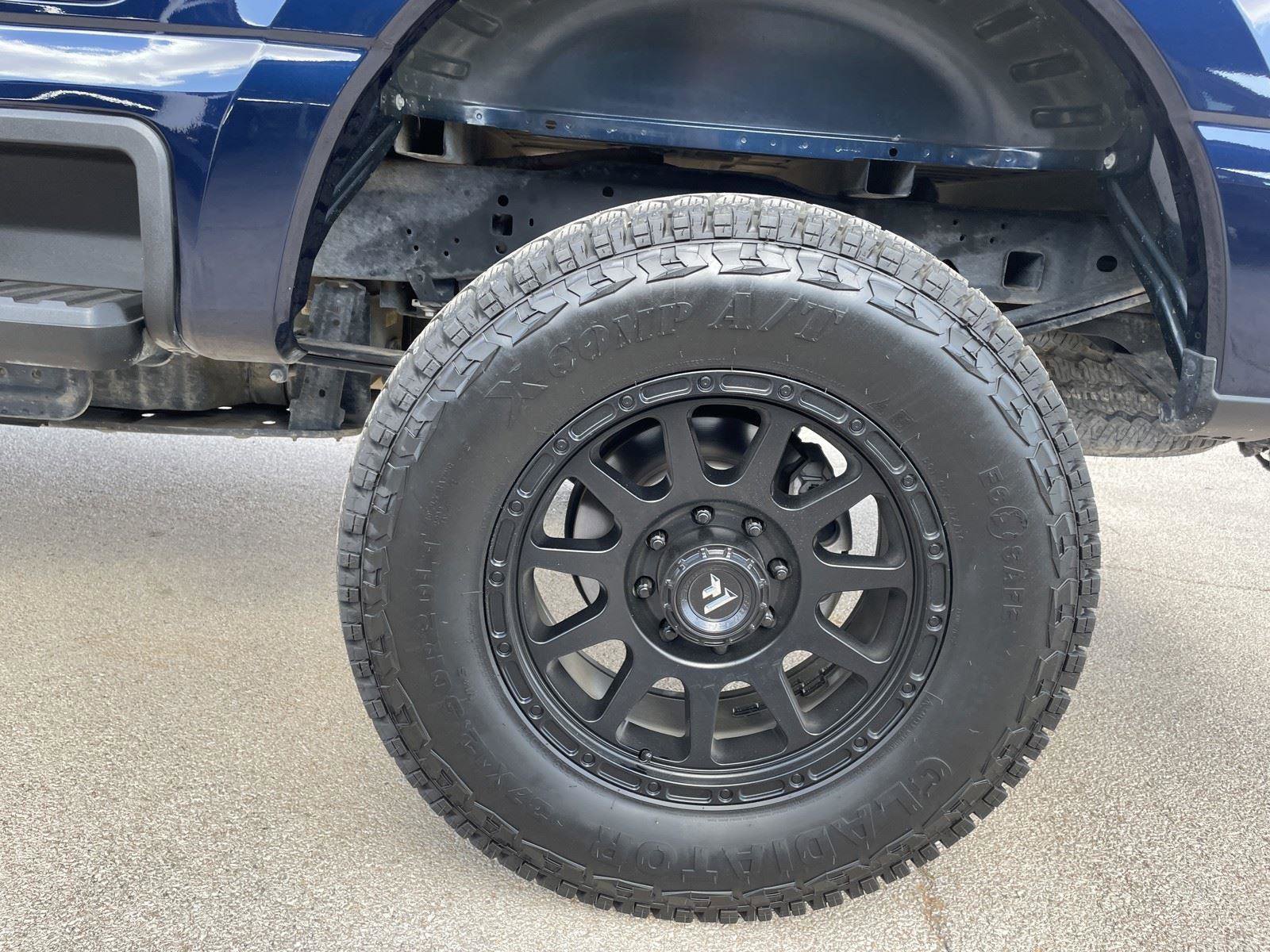 Used 2025 Ford F250 Lariat w/ Chrome Package image 33