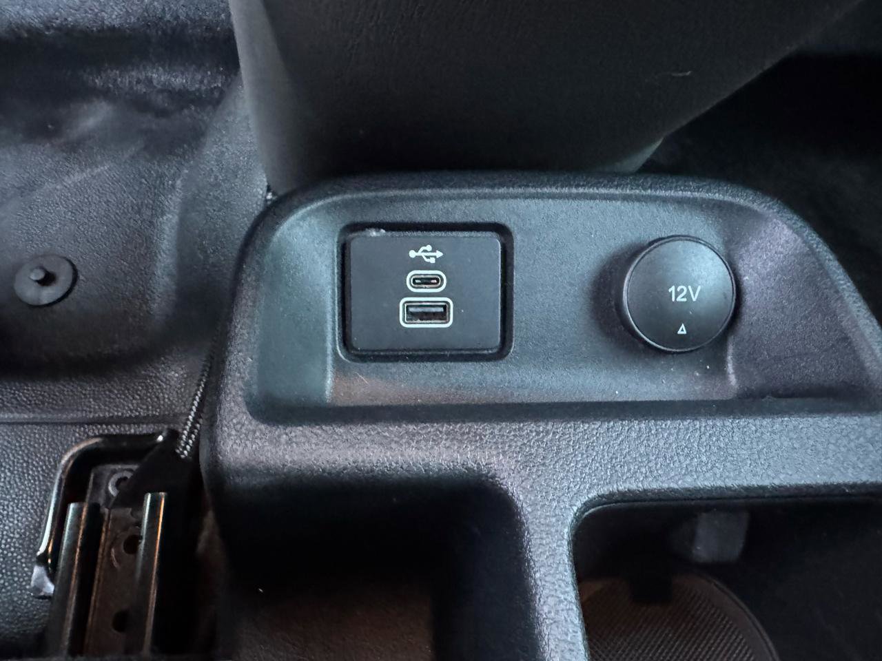 Used 2022 Ford Transit Connect XL FWD image 20