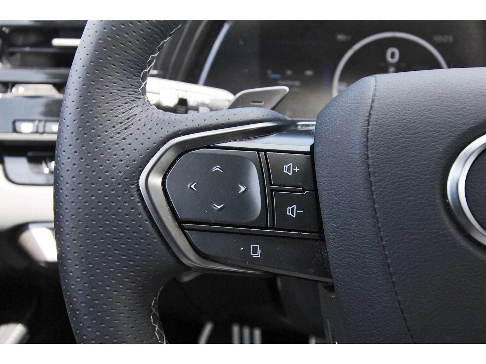 Used 2025 Lexus RX 500h F Sport w/ Convenience Package AWD/4WD image 15