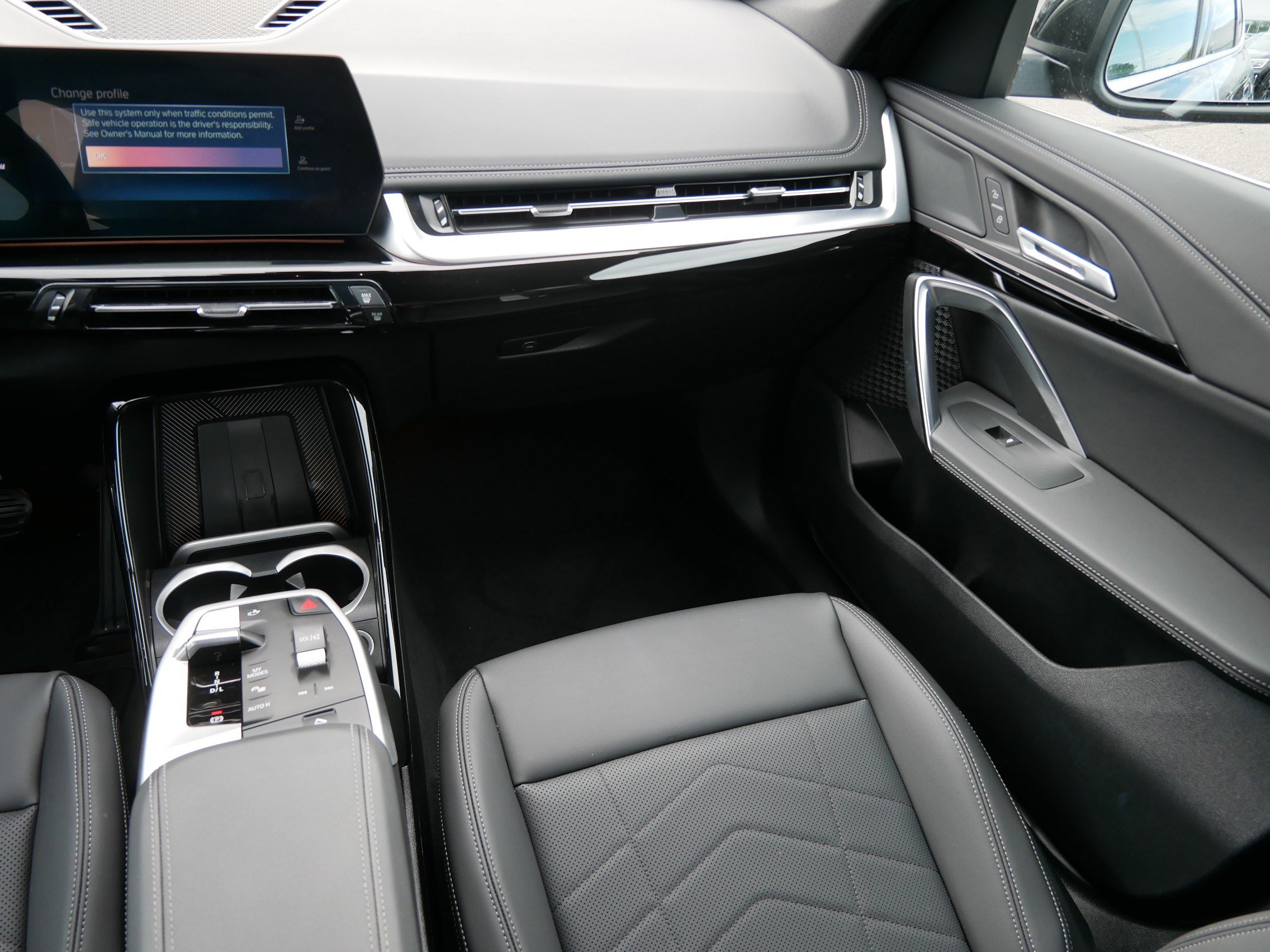 Used 2025 BMW X1 xDrive28i image 11