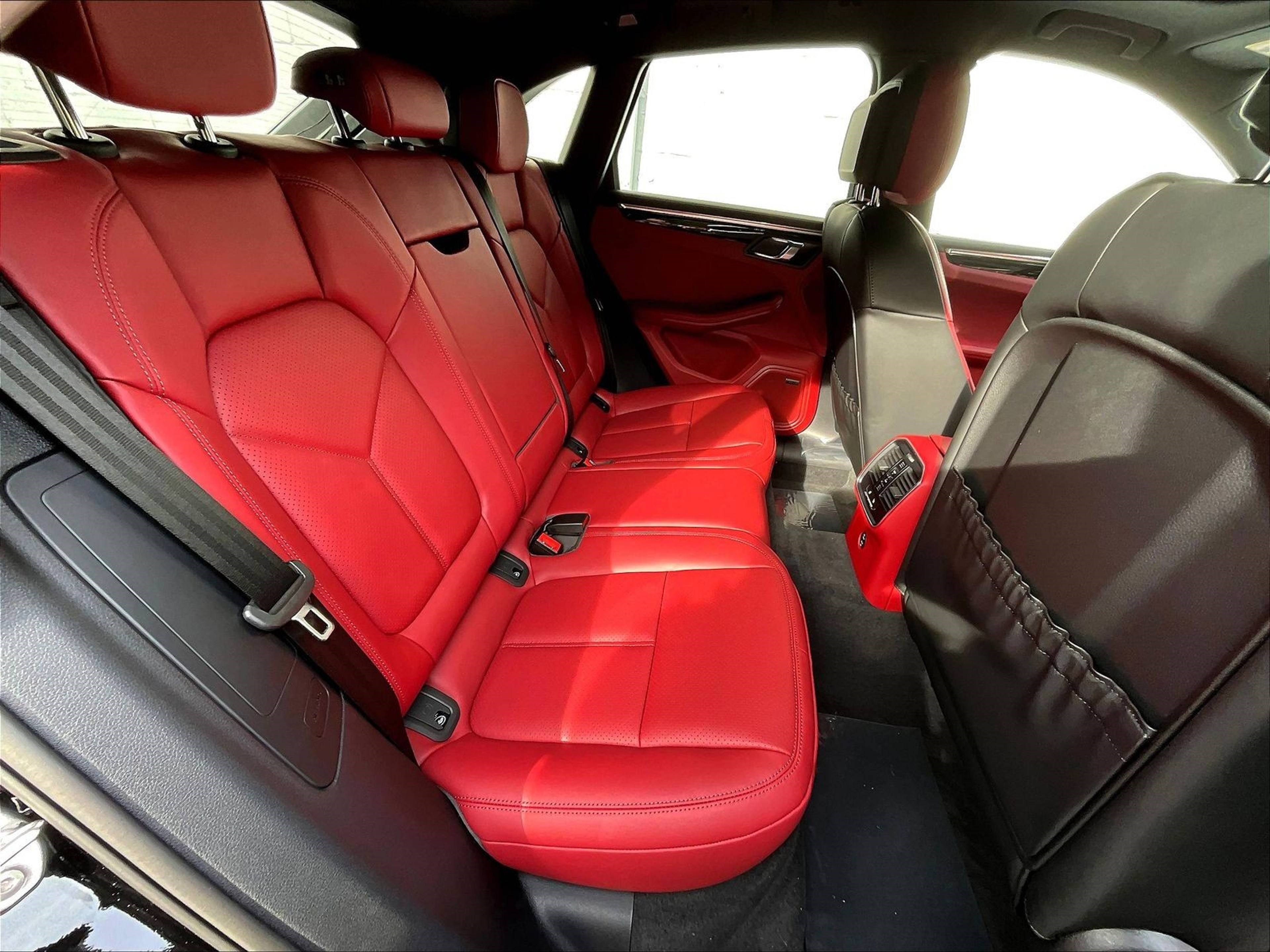 New 2026 Porsche Macan S image 21