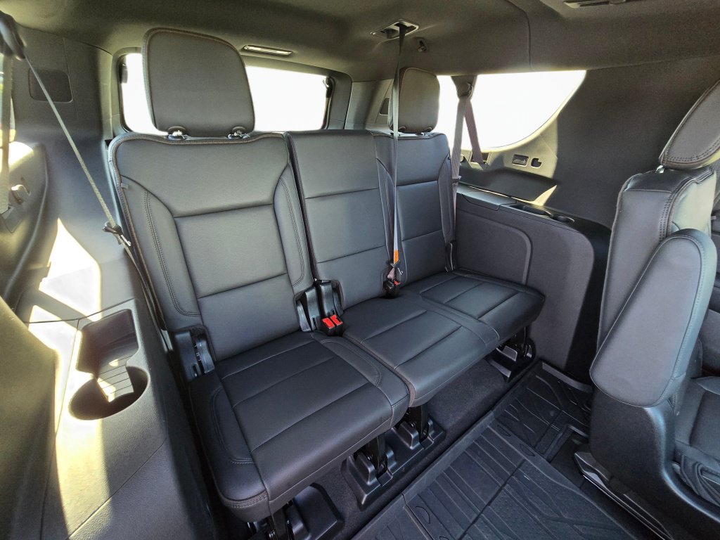 Used 2024 Chevrolet Suburban High Country AWD/4WD image 28