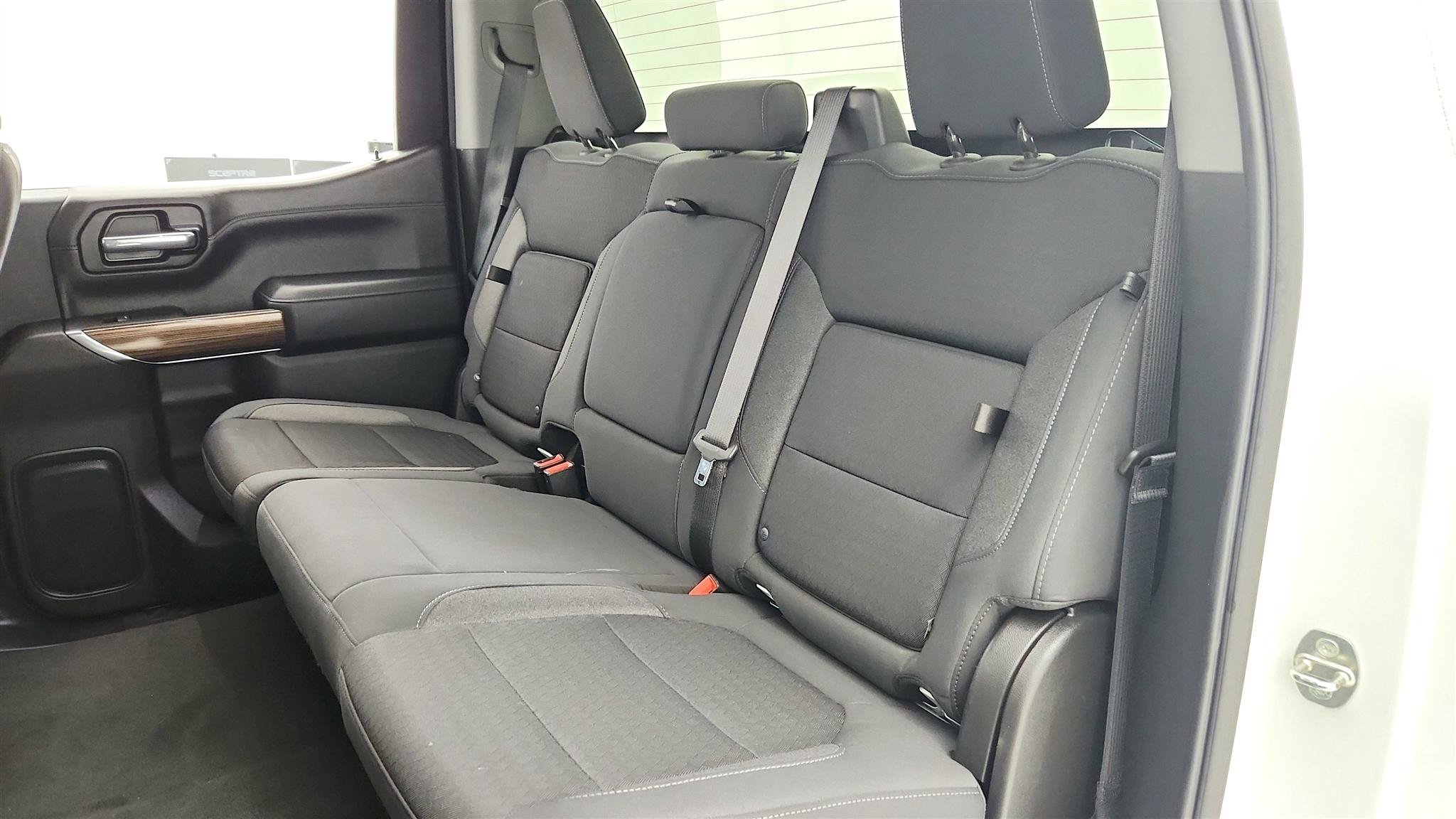 Used 2021 Chevrolet Silverado 1500 LT Trail Boss w/ Bed Protection Package AWD/4WD image 17