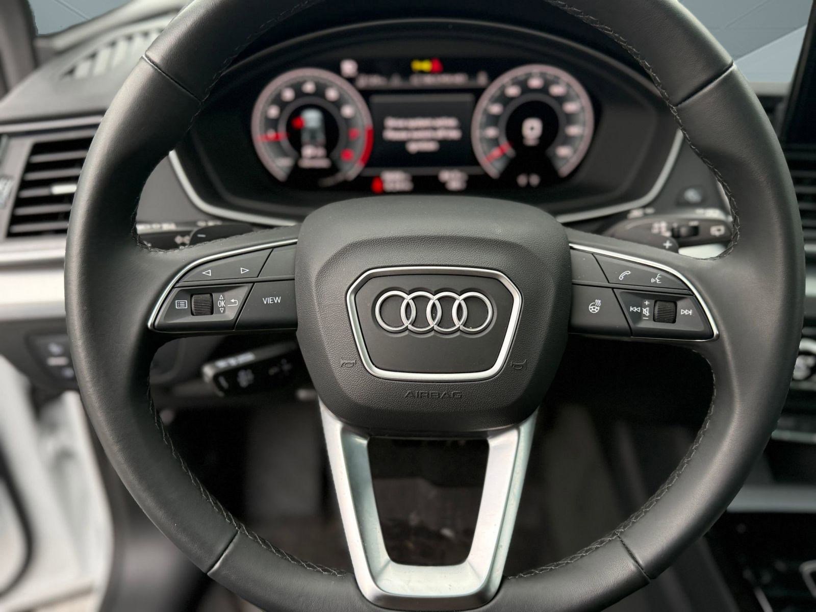 Certified 2025 Audi Q5 2.0T Premium w/ Convenience Plus Package image 17