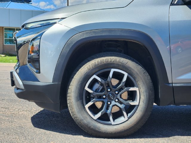 Used 2025 Chevrolet Equinox ACTIV w/ Convenience Package III AWD/4WD image 9