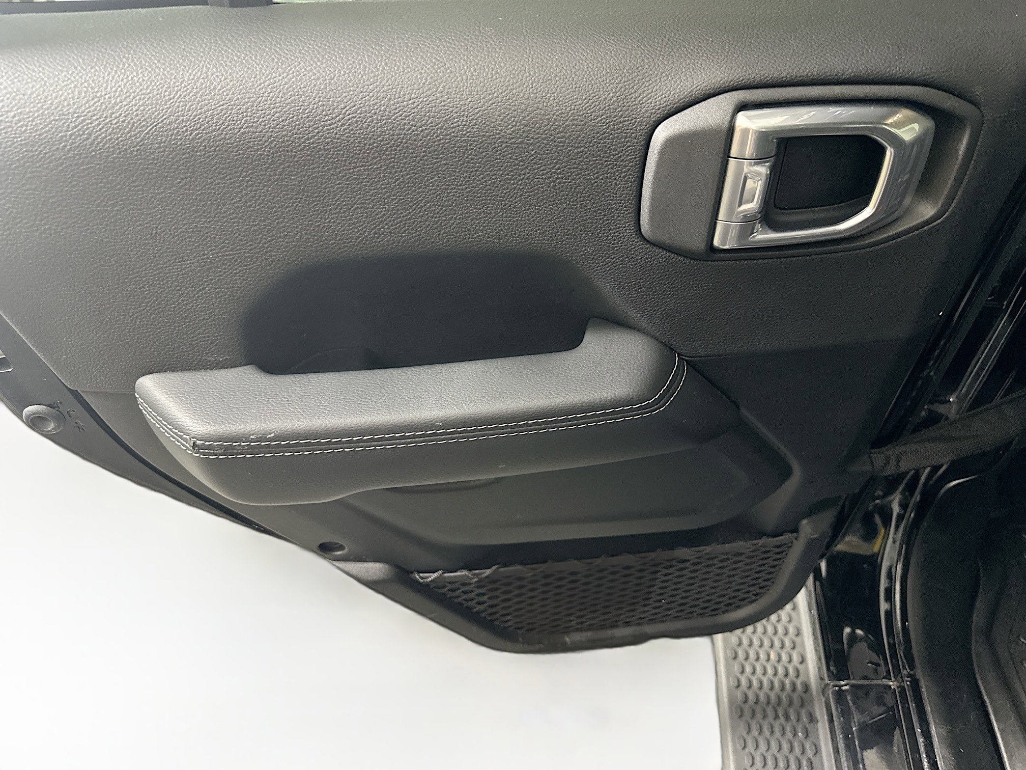 Used 2021 Jeep Wrangler Unlimited Sahara image 25