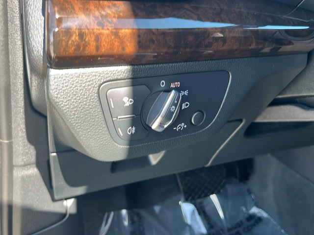 Used 2019 Audi Q5 Premium AWD/4WD image 23