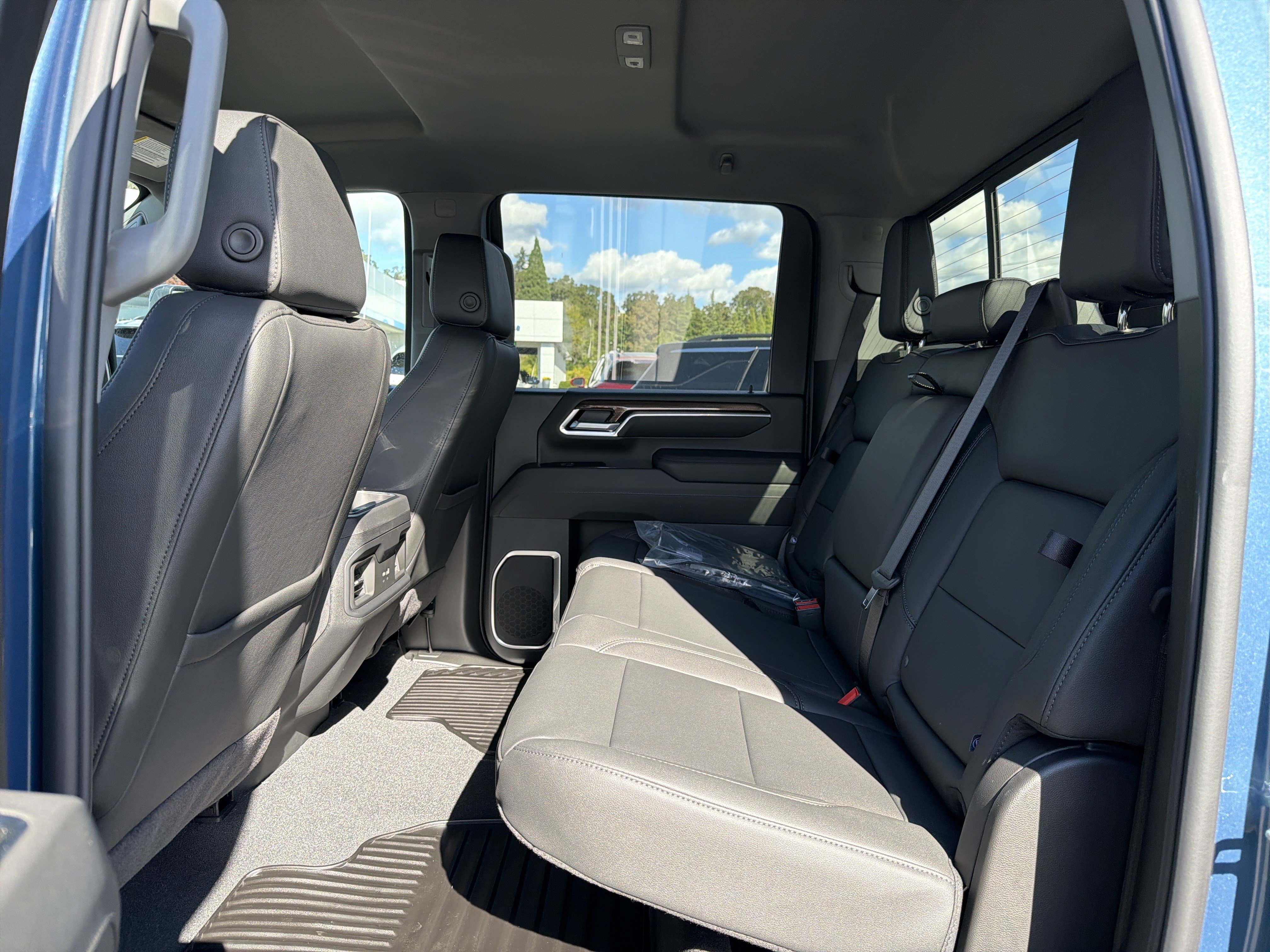 New 2026 Chevrolet Silverado 3500 LT w/ Trail Boss Package AWD/4WD image 11