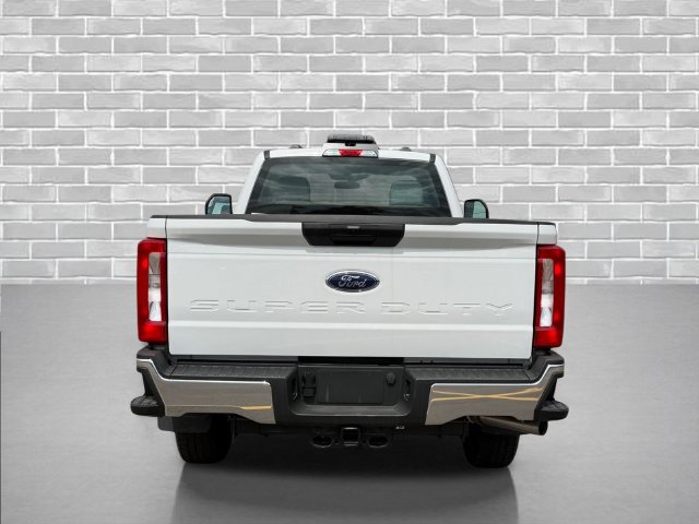 New 2026 Ford F350 XL w/ FX4 Off-Road Package AWD/4WD image 4