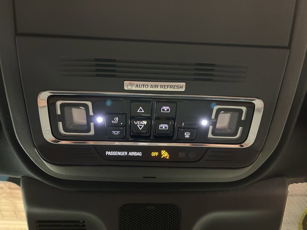 Used 2025 Lincoln Navigator L Reserve image 32