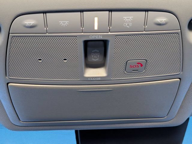 Used 2017 Nissan Rogue SL w/ SL Premium Package FWD image 33