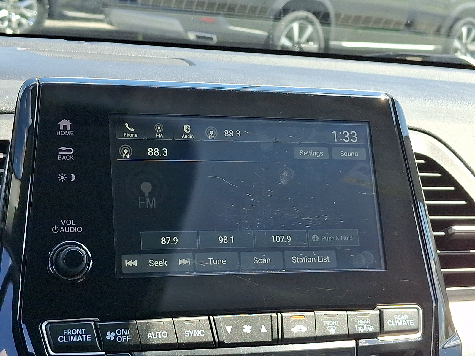 Used 2018 Honda Odyssey EX image 16
