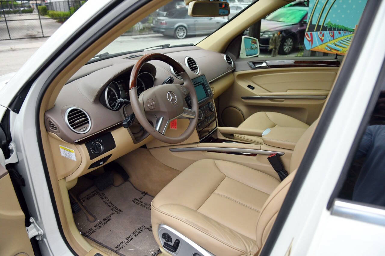 Used 2011 Mercedes-Benz GL 450 4MATIC image 18