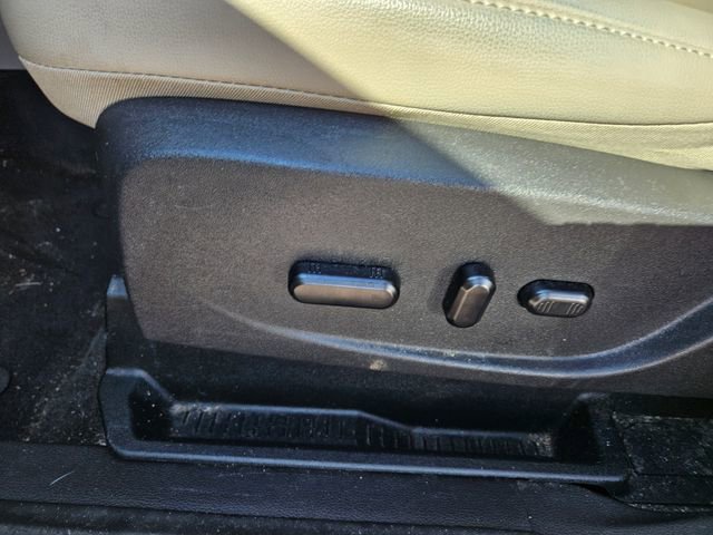 Used 2019 Ford Escape SEL image 9