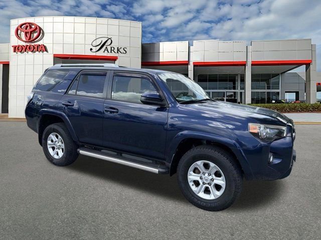 Used 2018 Toyota 4Runner SR5 AWD/4WD video 1