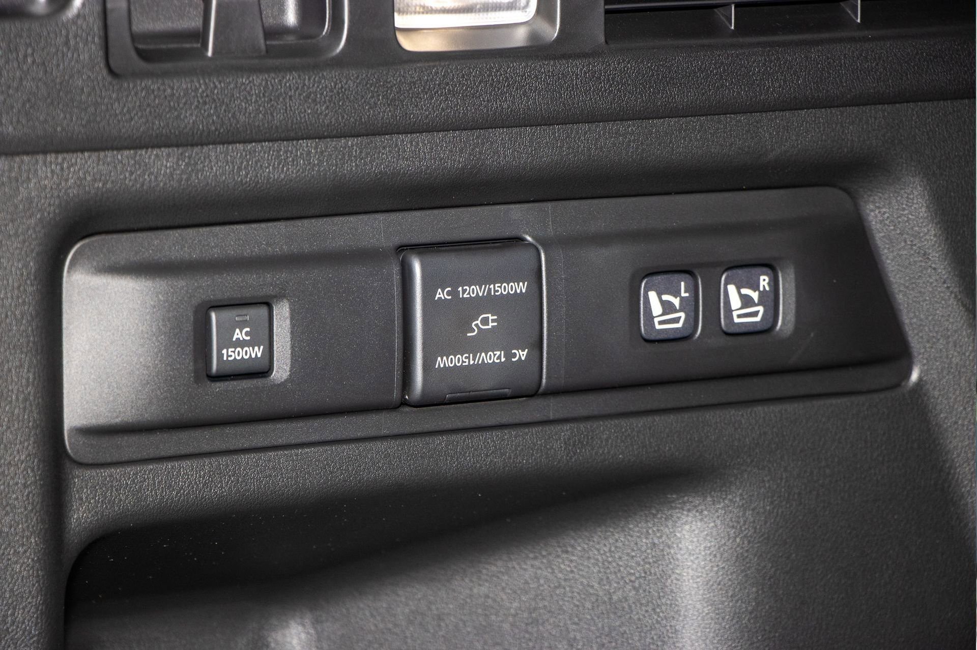 New 2025 MAZDA CX-70 Plug-In Hybrid w/ Premium Plus image 18