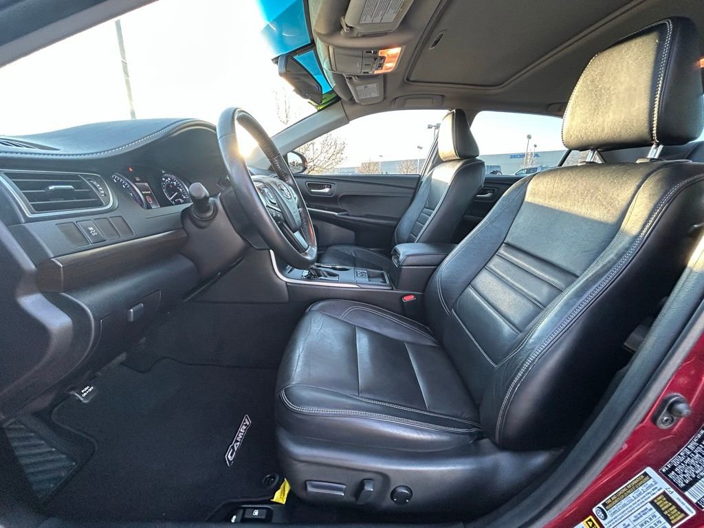 Used 2016 Toyota Camry XLE image 12