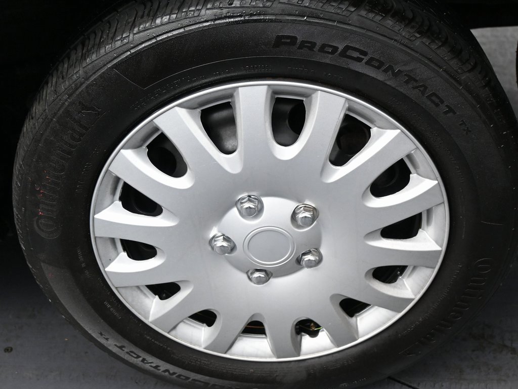 Used 2017 Ford Transit Connect XLT image 39