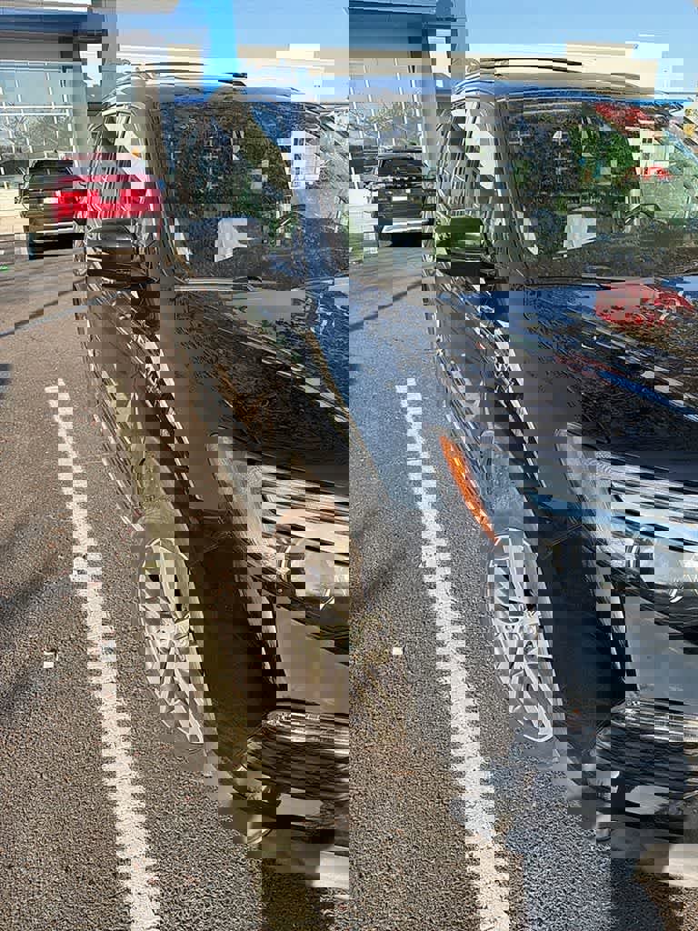 Used 2016 Honda Pilot Elite image 3