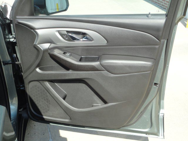 Used 2023 Chevrolet Traverse LT AWD/4WD image 19