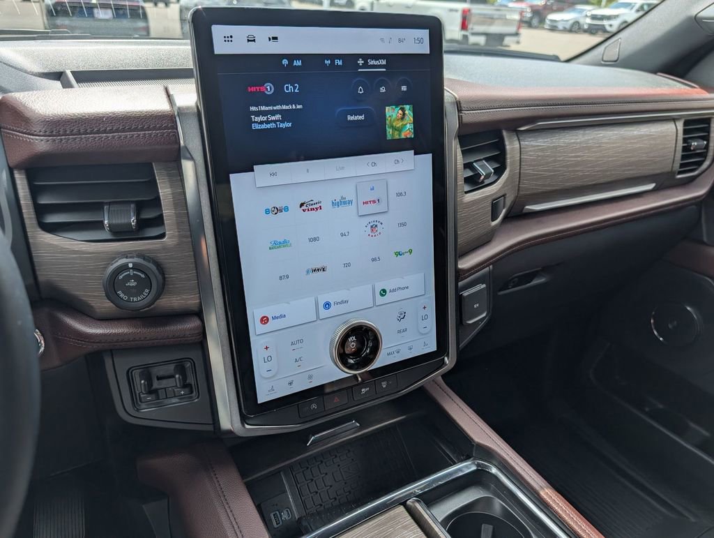 Used 2024 Ford Expedition Limited image 14