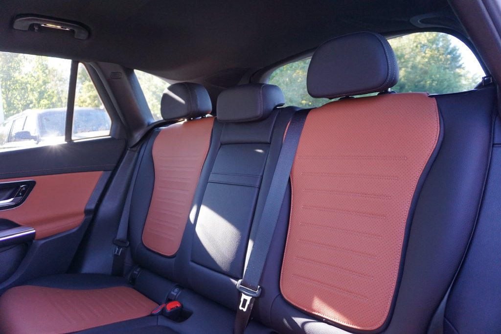 Certified 2025 Mercedes-Benz GLC 300 4MATIC image 22