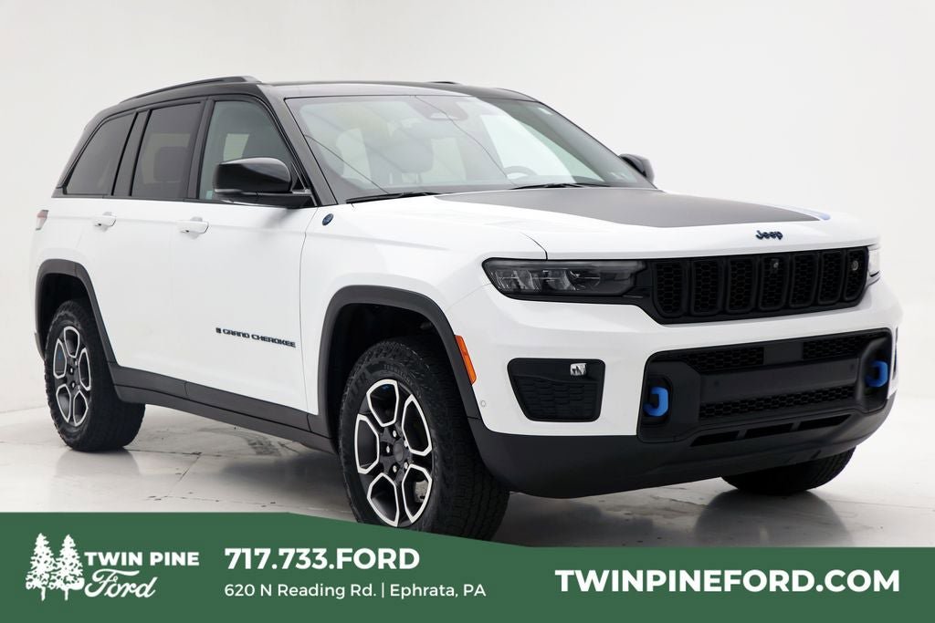 Used 2022 Jeep Grand Cherokee Trailhawk w/ Advanced Protech Group II