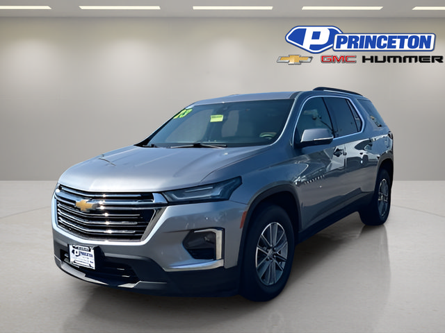 Used 2023 Chevrolet Traverse LT w/ LPO, Cargo Package AWD/4WD image 3