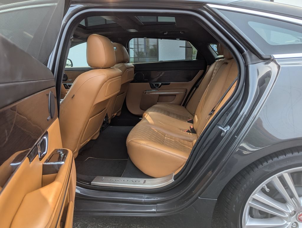 Used 2017 Jaguar XJ L Supercharged RWD image 48