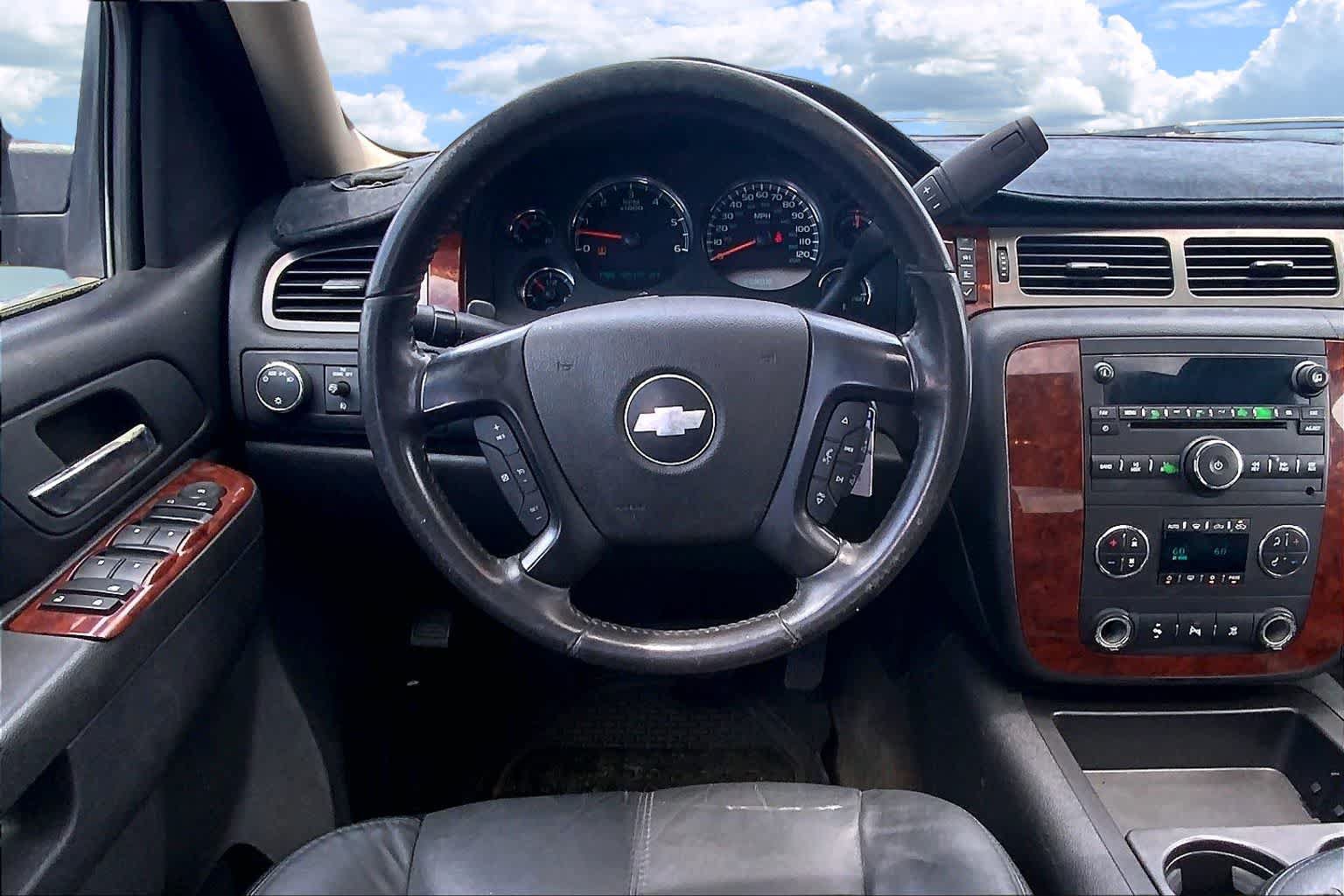 Used 2010 Chevrolet Avalanche LT RWD image 14