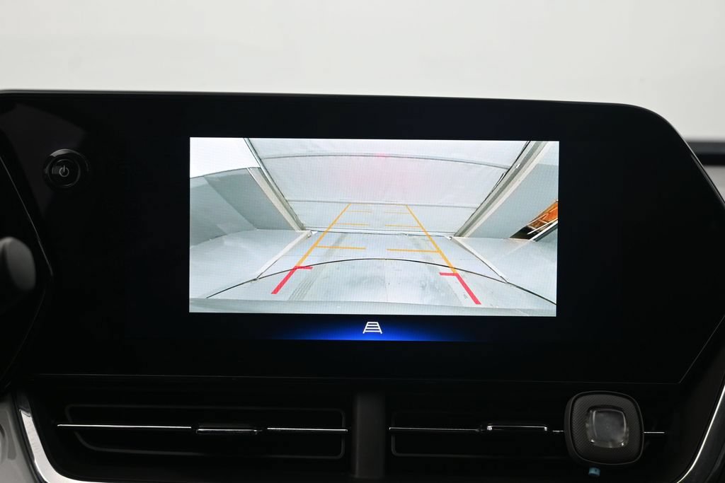 Used 2025 Chevrolet Trax LT FWD image 22