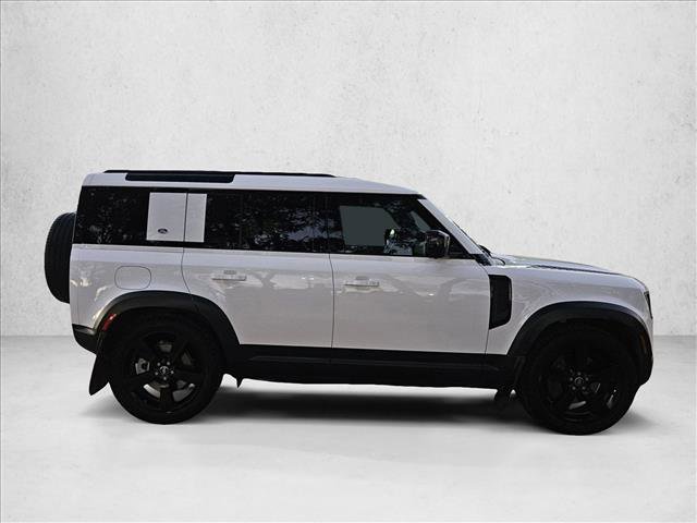 Used 2022 Land Rover Defender 110 S image 4