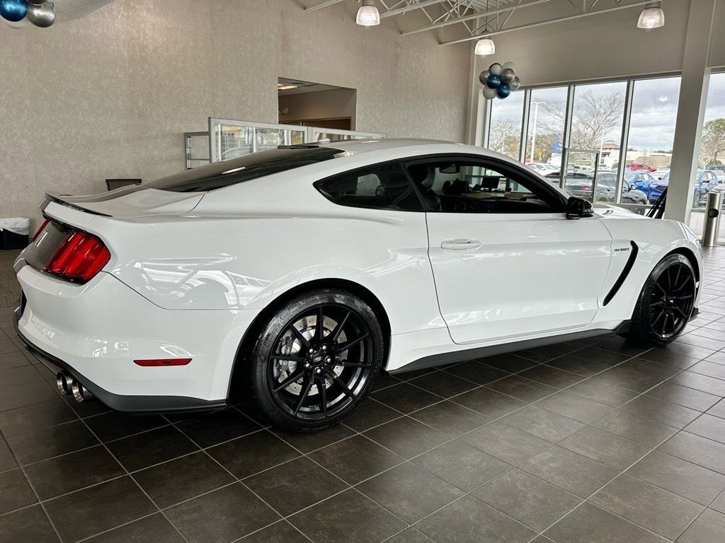 Used 2016 Ford Mustang Shelby GT350 w/ Technology Package image 19