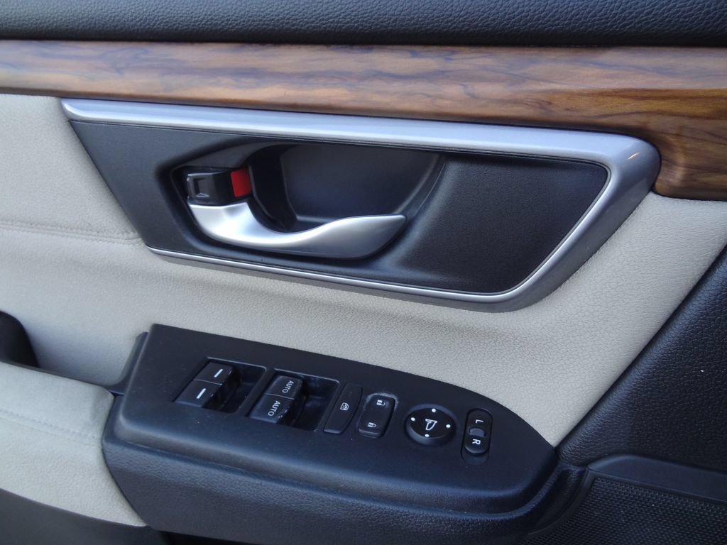 Used 2017 Honda CR-V EX image 13