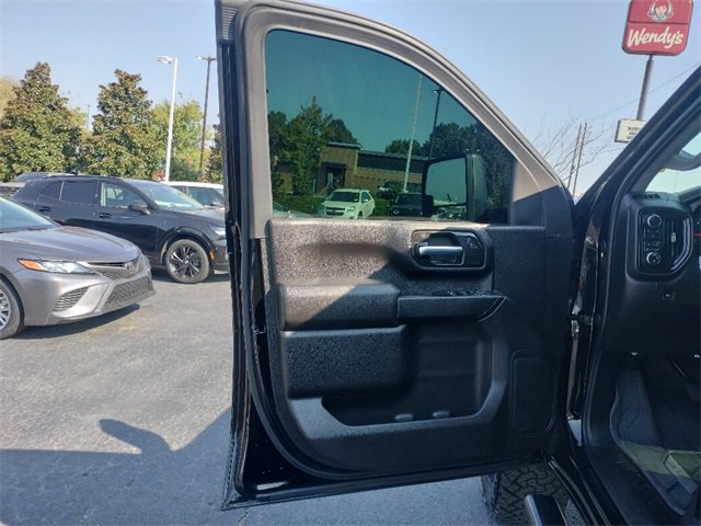 Used 2024 Chevrolet Silverado 2500 Custom w/ Custom Value Package image 38