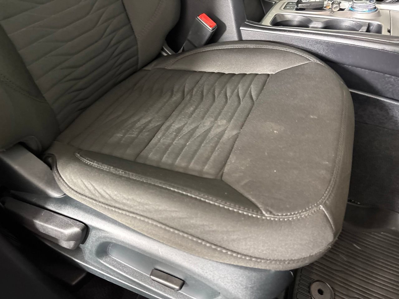 Used 2021 Ford Explorer XLT RWD image 30