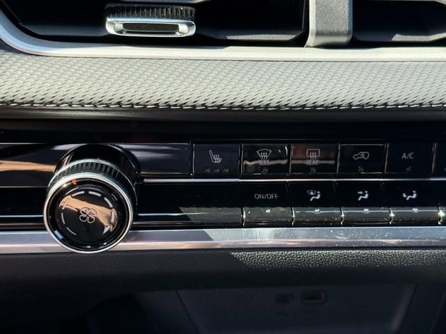 New 2026 Chevrolet Equinox LT w/ Safety and Technology Package image 17