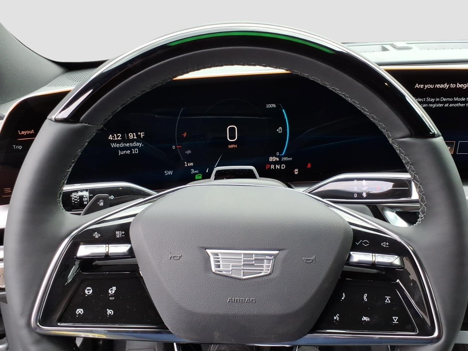 New 2026 Cadillac Lyriq Luxury AWD/4WD image 15
