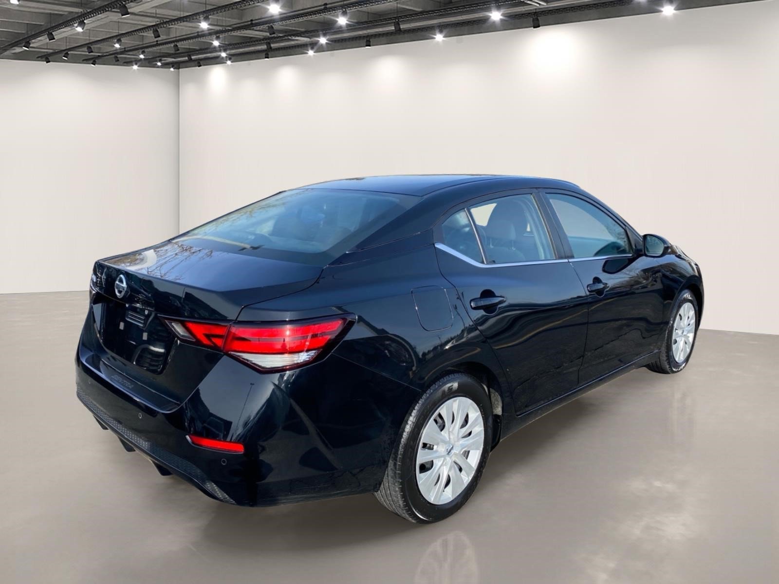 Used 2023 Nissan Sentra S image 7