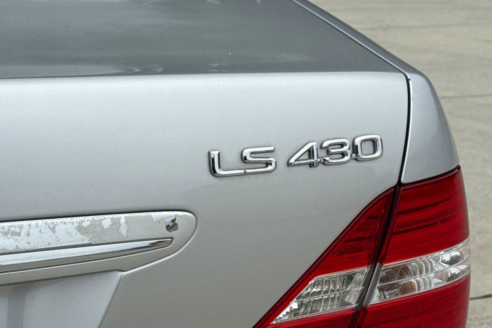 Used 2005 Lexus LS 430 RWD image 12