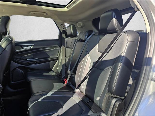Used 2015 Ford Edge Titanium w/ Equipment Group 301A AWD/4WD image 16