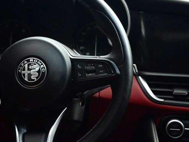 Used 2021 Alfa Romeo Giulia Ti Sport image 12