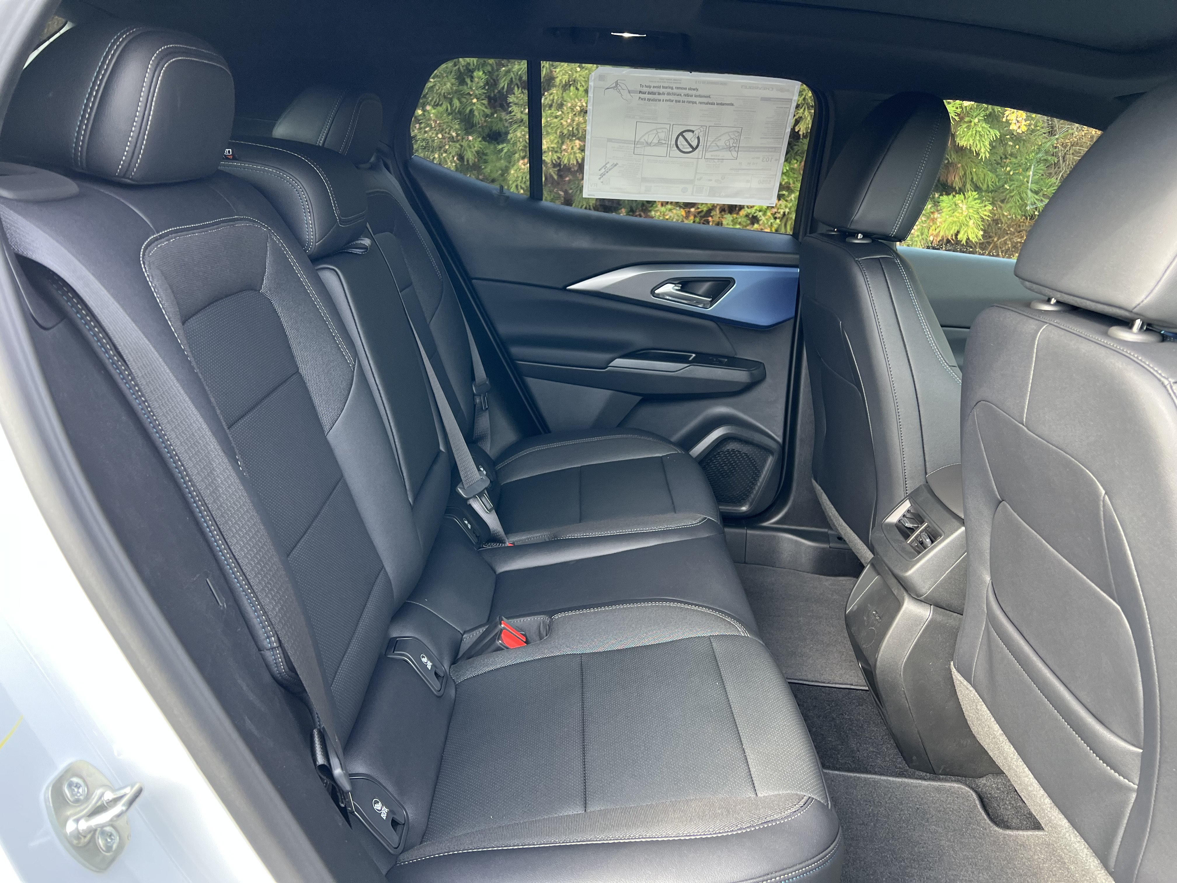 New 2026 Chevrolet Equinox EV LT AWD/4WD image 32