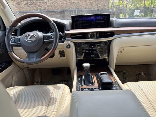 Certified 2020 Lexus LX 570 4WD w/ Luxury Package image 15