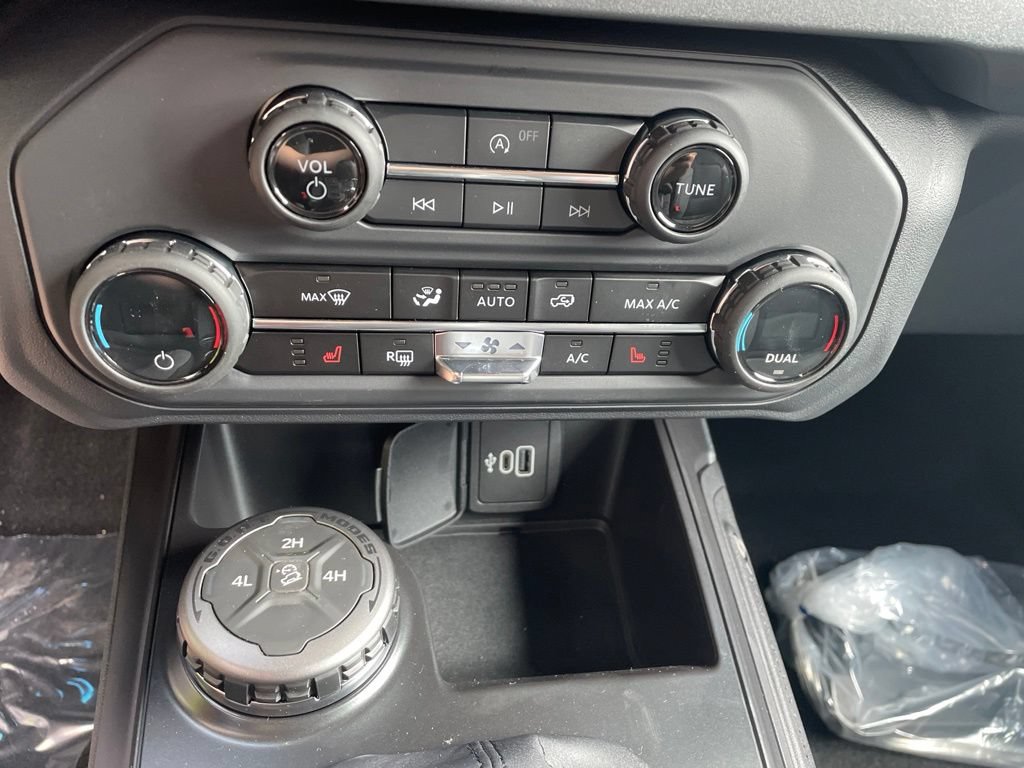 New 2026 Ford Bronco Big Bend AWD/4WD image 14