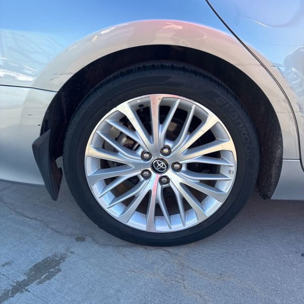 Used 2020 Toyota Camry XLE image 13