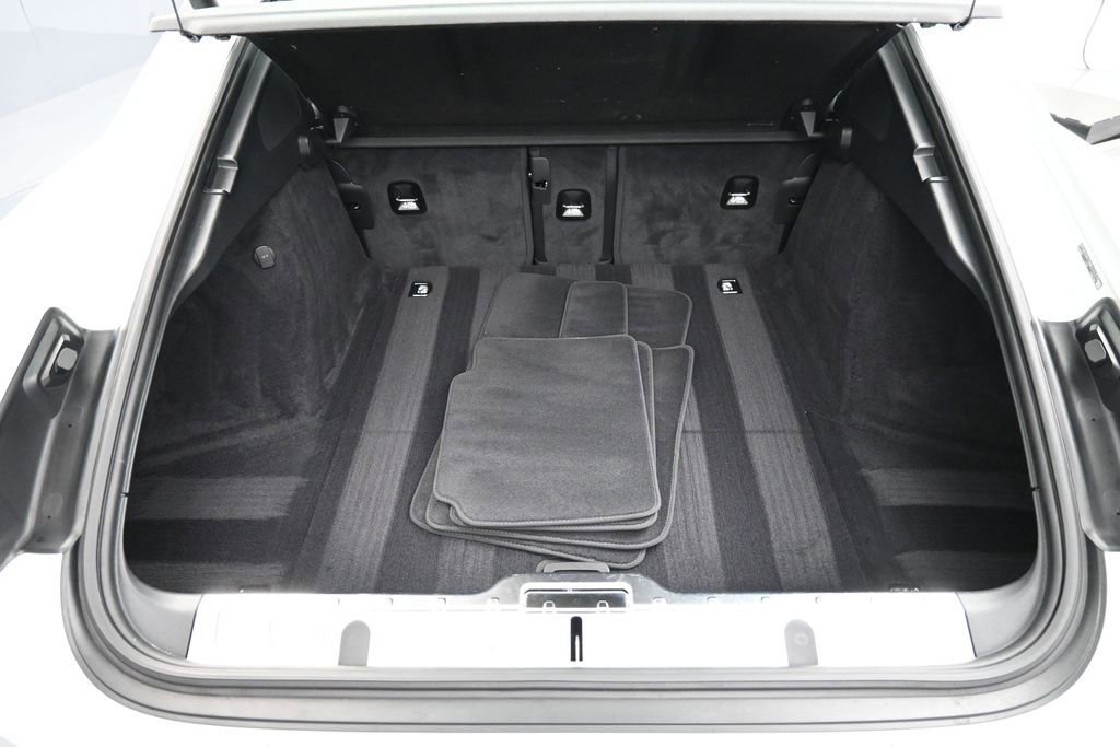 Certified 2021 Porsche Panamera RWD image 26
