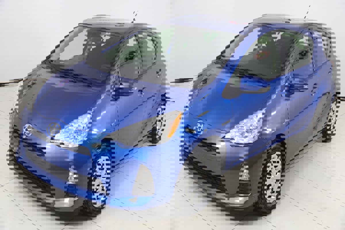 Used 2014 Toyota Prius C Two image 16